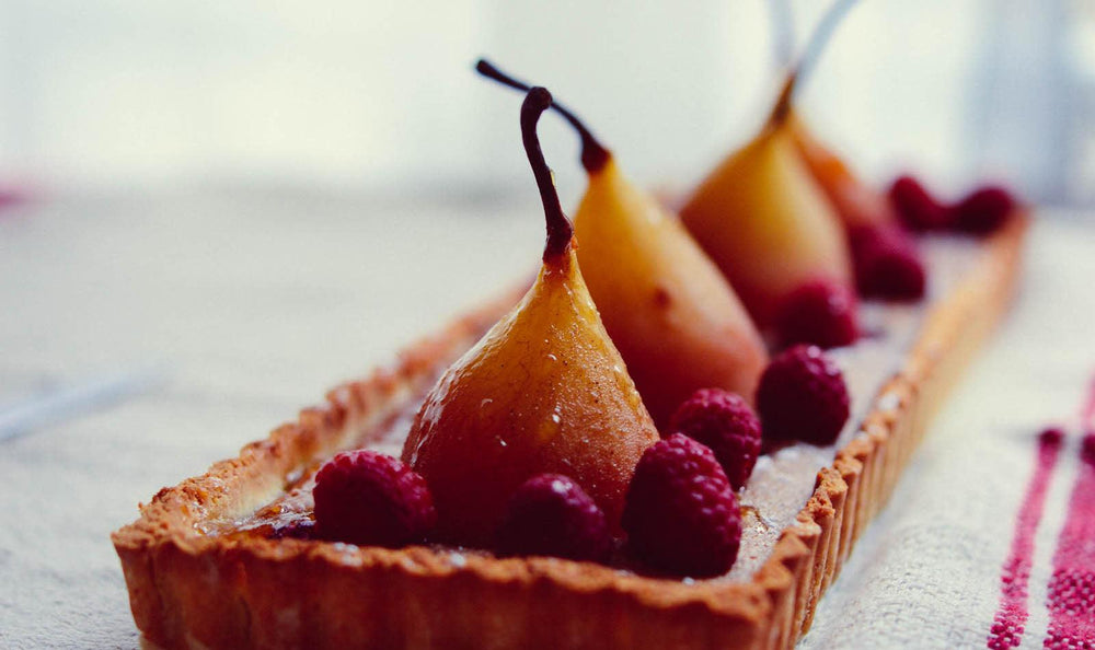 Tarte aux poires pochées // Crème d'amandes à la framboise