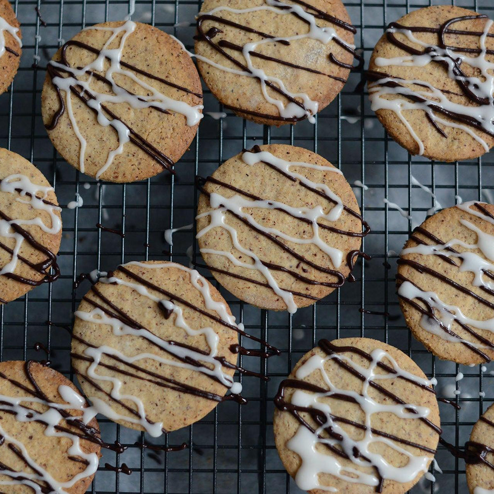 Biscuits zébrés à la noisette - Vanessa Pouzet
