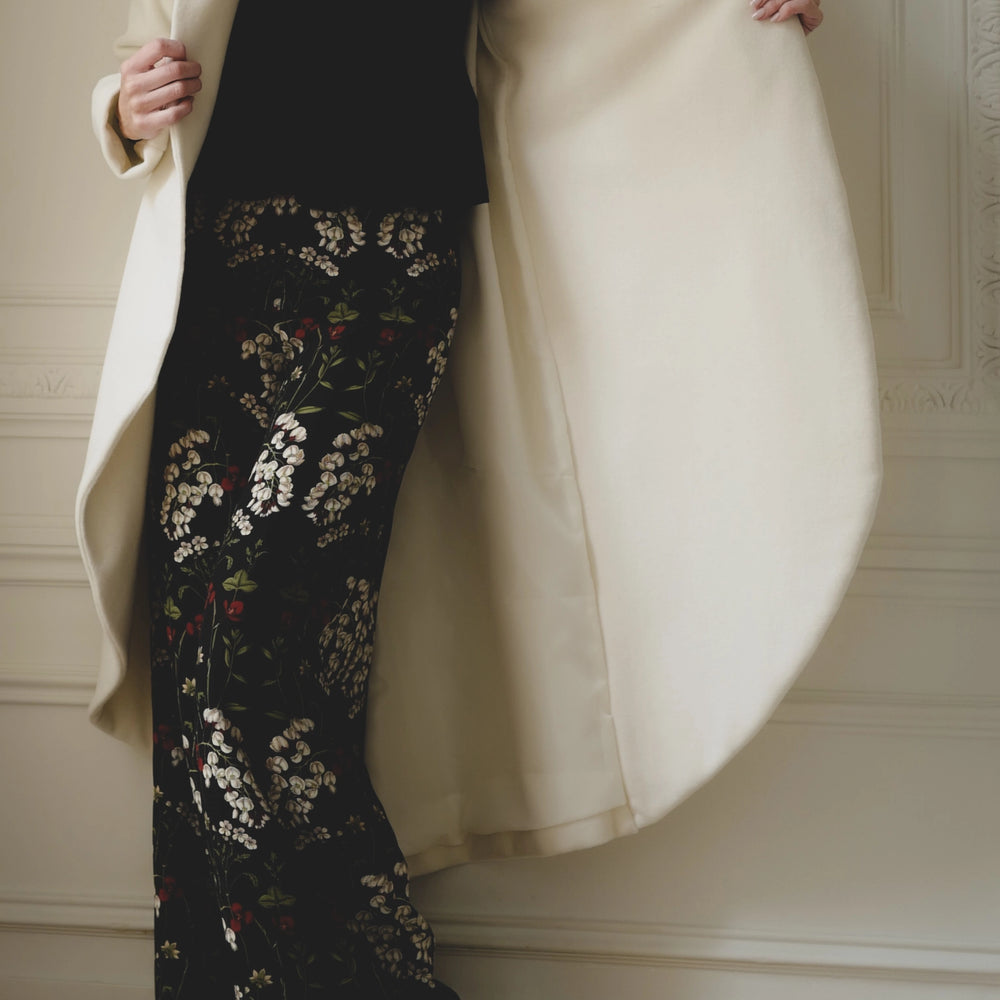 
                      
                        LE SECRET | Le manteau magique
                      
                    