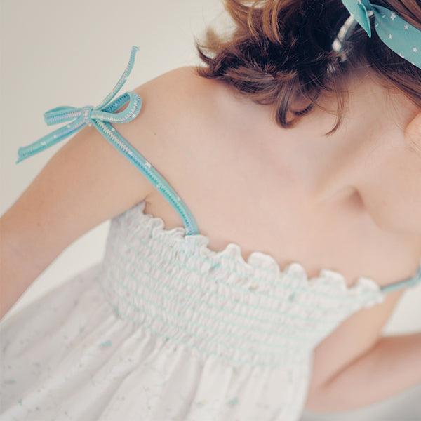 JUST A LITTLE GIRL (1mois au 3 ans)