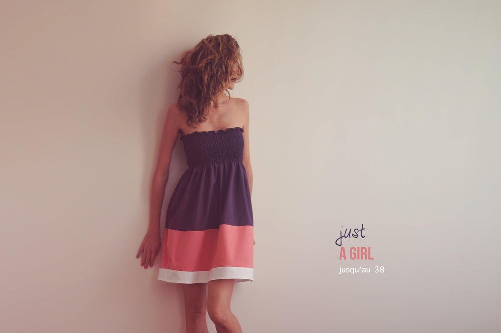 
                  
                    JUST A GIRL (4 ans au 38)
                  
                