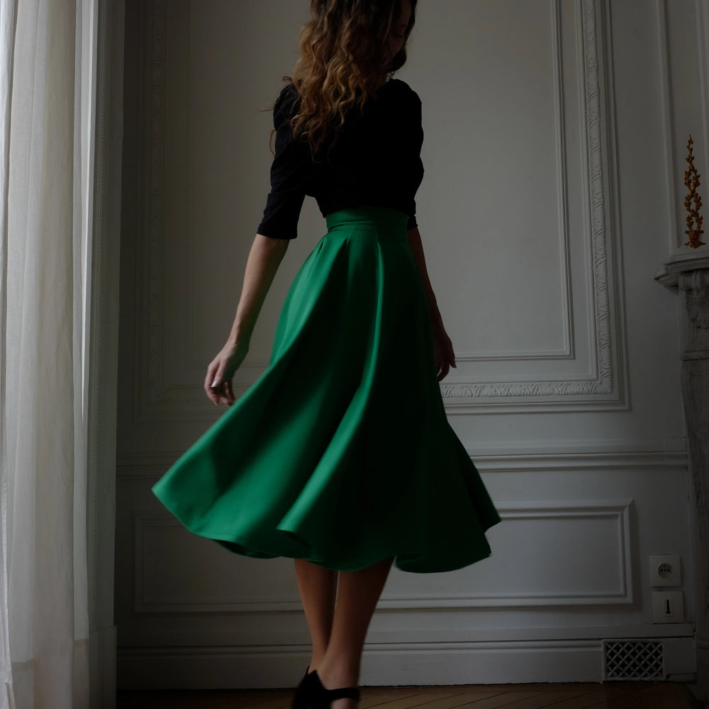 
                      
                        UN BONBON | 3 jupes + un outil magique
                      
                    